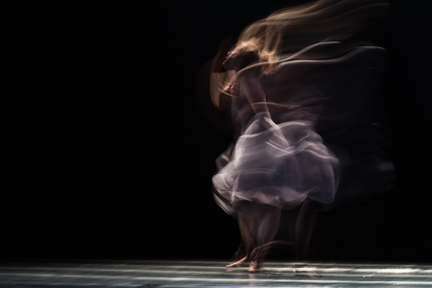 Exploring New Choreographic Possibilities with Robots